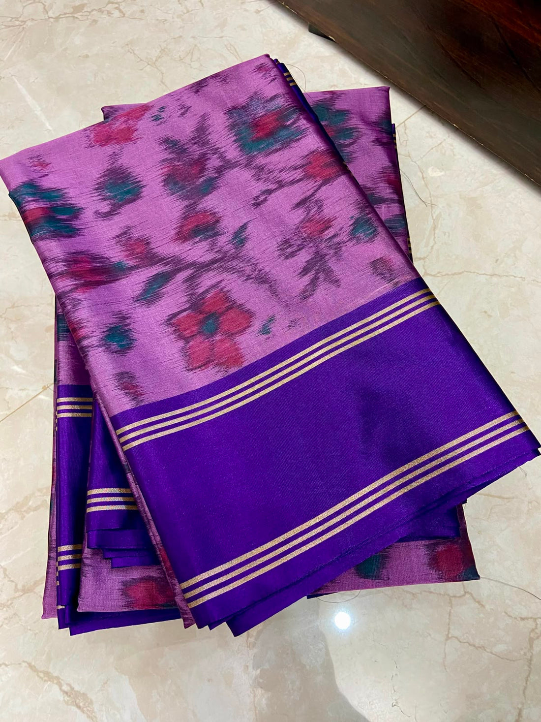 Purple Floral Pattern Contrast Border Saree
